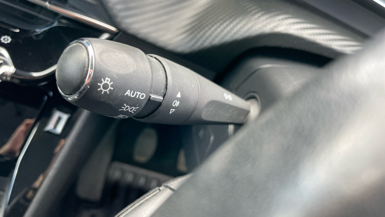 Peugeot 208 1.2 PureTech 100 Allure Premium 5dr Petrol Hatchback